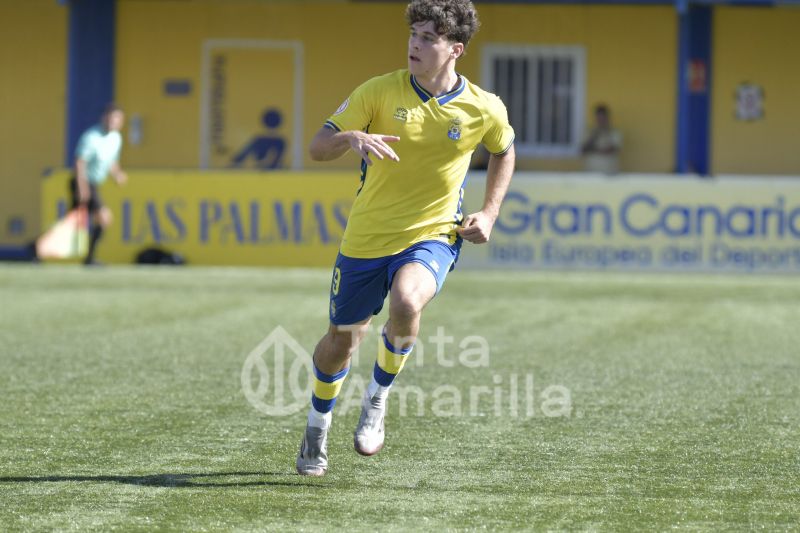 1-0: El juvenil de la UD bate a un rocoso Viera con gol de Artiles
