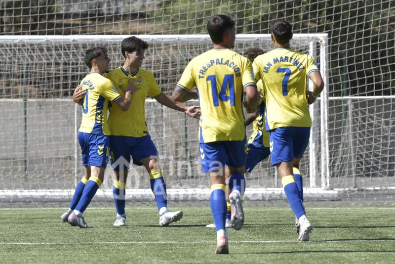 3-0: El filial pone música a su rotunda victoria sobre el Moscardó