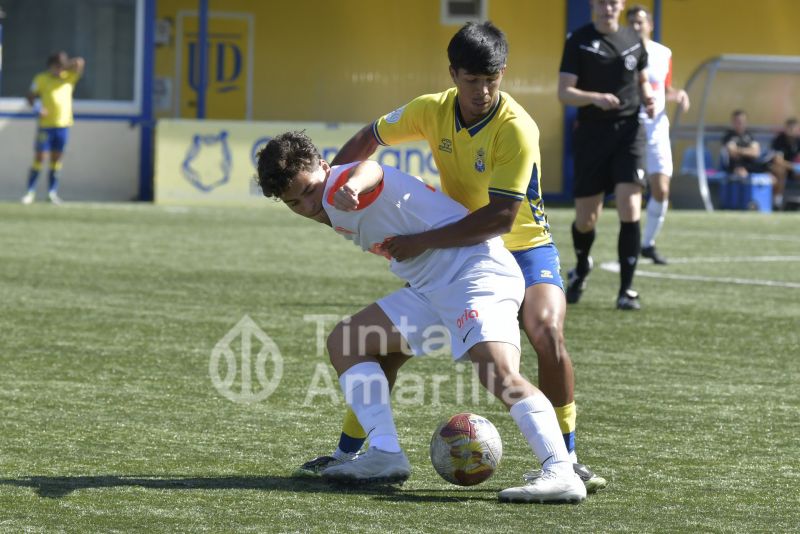 3-0: El filial pone música a su rotunda victoria sobre el Moscardó