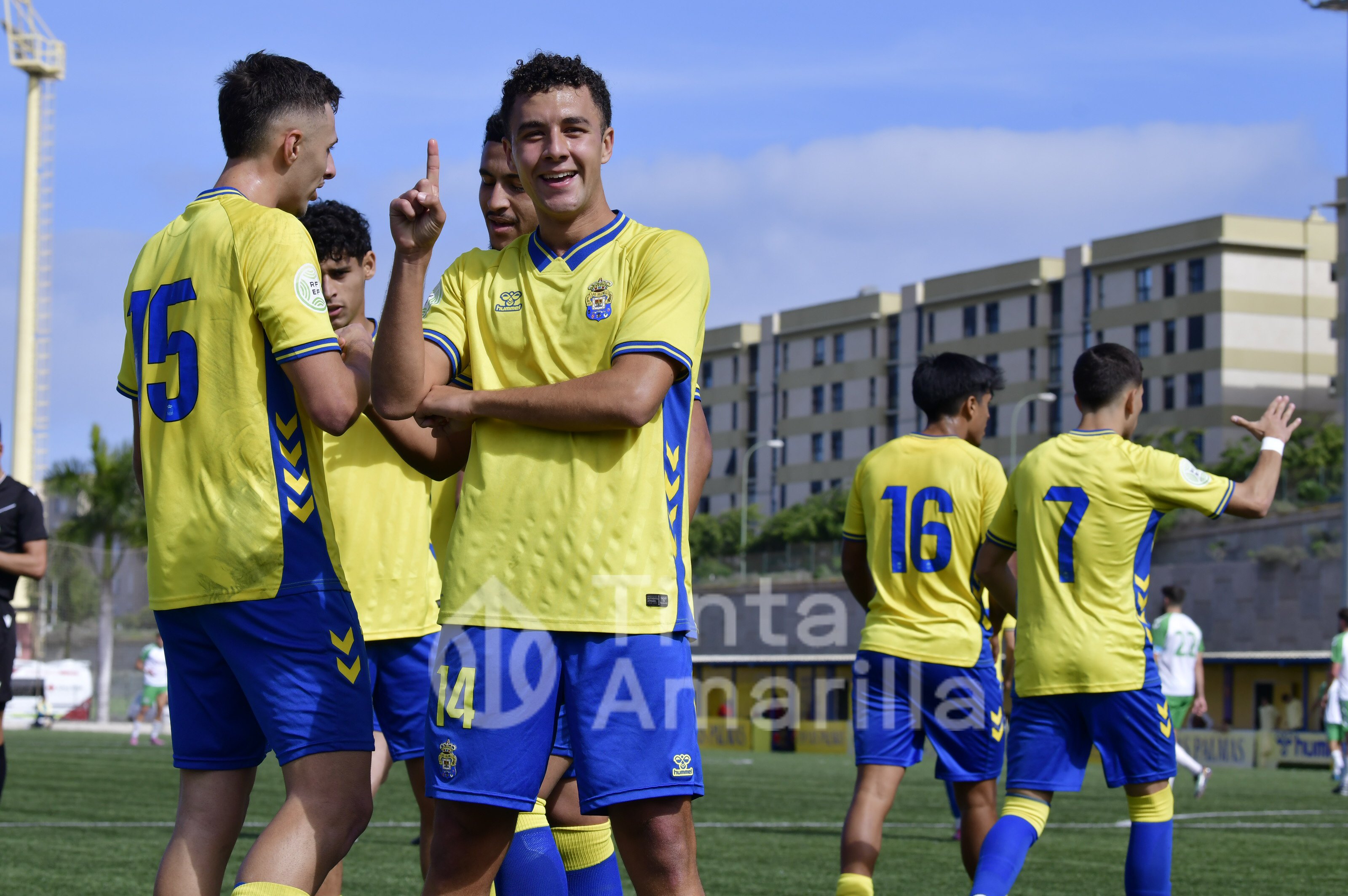 1-0: Aarón Jorge rompe con su gol los planes del Villa en el Anexo