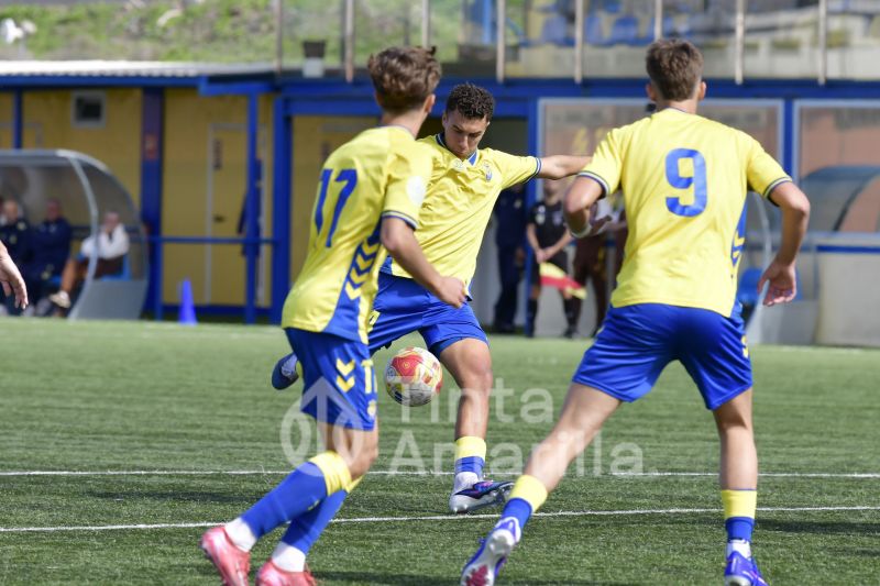 1-0: Aarón Jorge rompe con su gol los planes del Villa en el Anexo