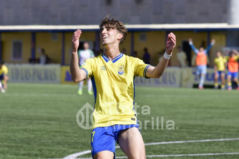 1-0: Aarón Jorge rompe con su gol los planes del Villa en el Anexo