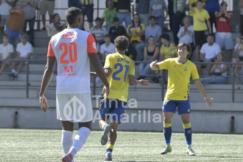 3-0: El filial pone música a su rotunda victoria sobre el Moscardó