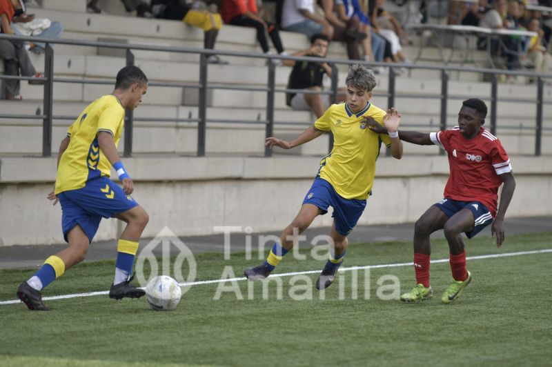  Fotos: Victoria y pleno de puntos para el juvenil C de la UD