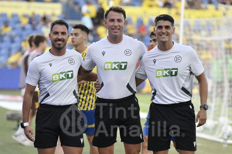 1-1: Las Palmas inicia la era García Fernández con salsa agridulce