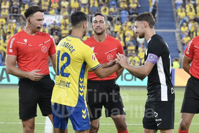 1-1: Las Palmas inicia la era García Fernández con salsa agridulce