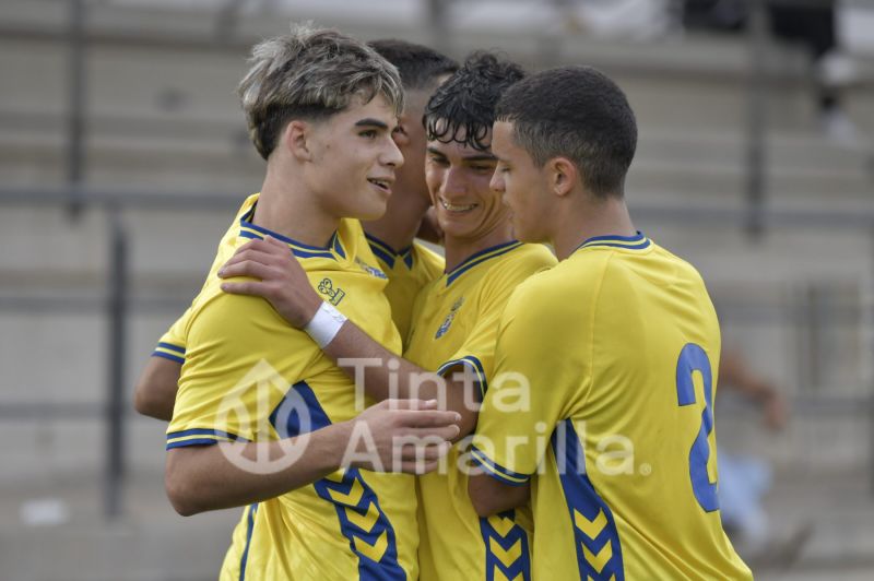  Fotos: Victoria y pleno de puntos para el juvenil C de la UD