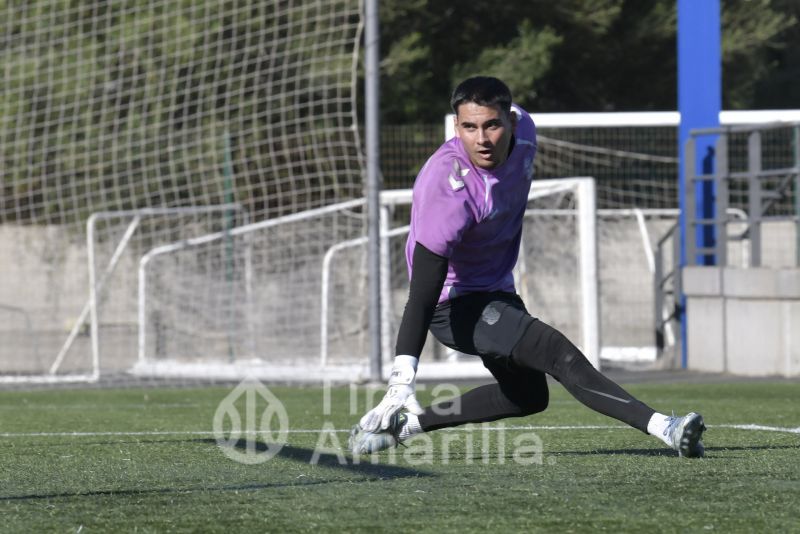 Fotos: Las Palmas C recibe a un histórico club tinerfeño