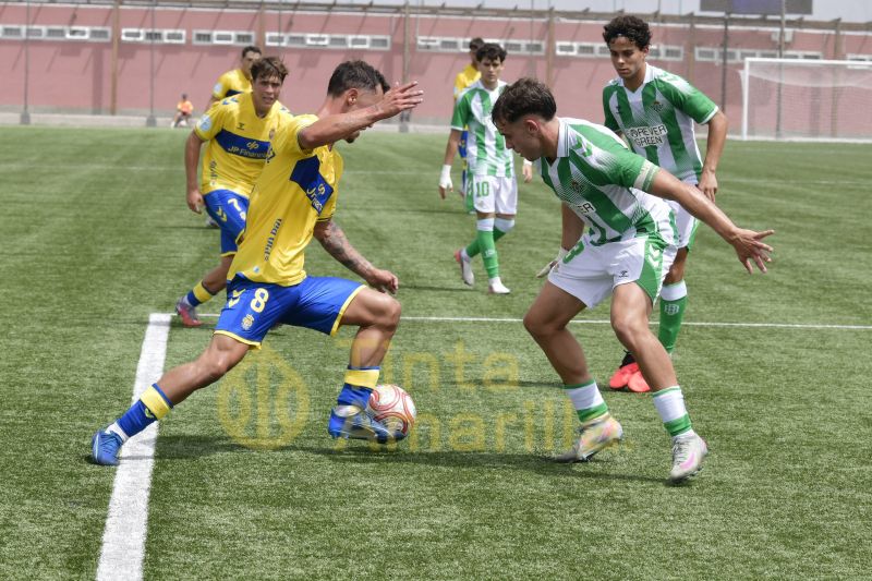 0-1: El ataque de Las Palmas Atlético pincha en hueso ante el Betis B
