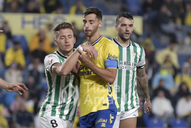 1-2: La UD es capaz de estropear una tarde en 3 minutos