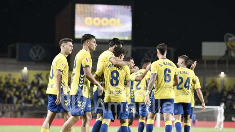 2-1: Iván Gil pinta sus primeras luces en el cielo de Gran Canaria