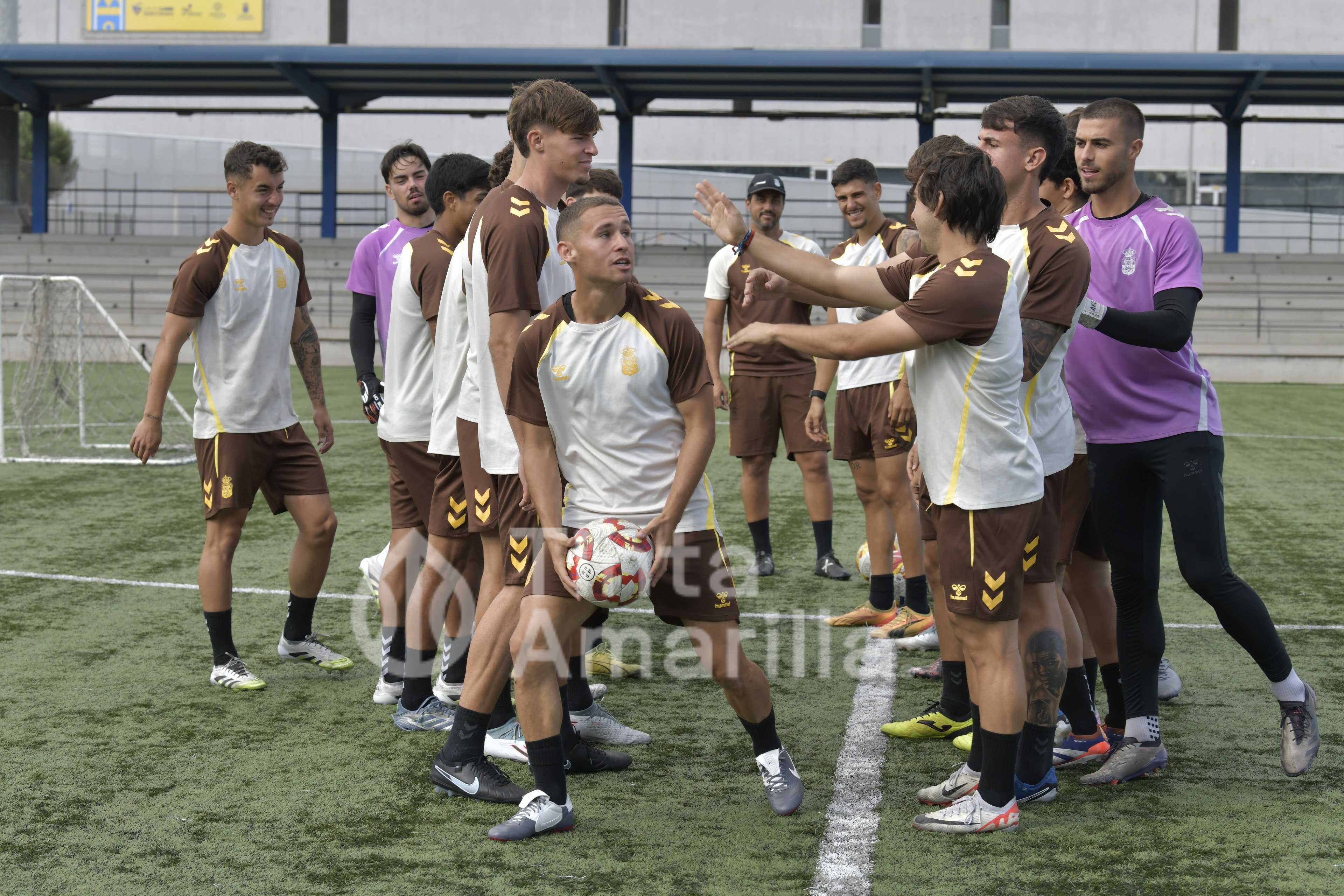 Fotos: Las Palmas Atlético, tras la tercera victoria en Matapiñonera