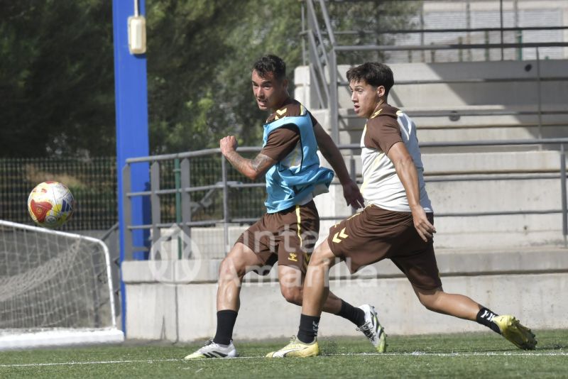 Fotos: Las Palmas Atlético, tras la tercera victoria en Matapiñonera