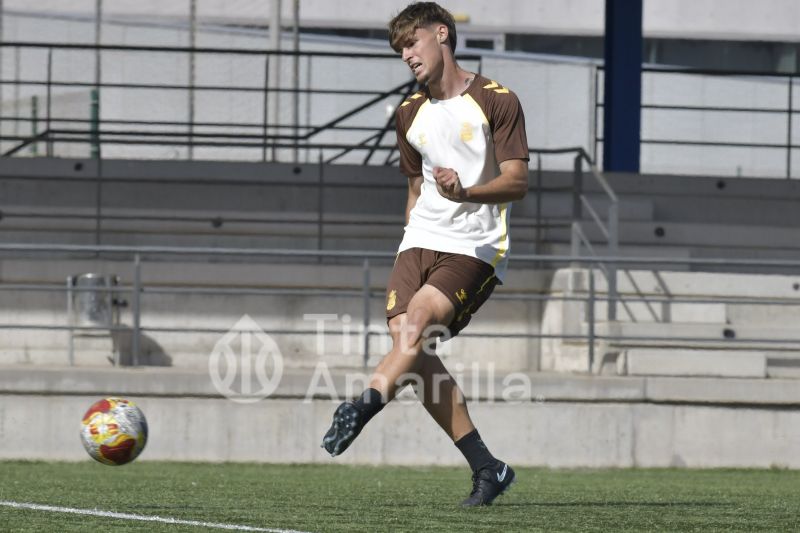 Fotos: Las Palmas Atlético, tras la tercera victoria en Matapiñonera