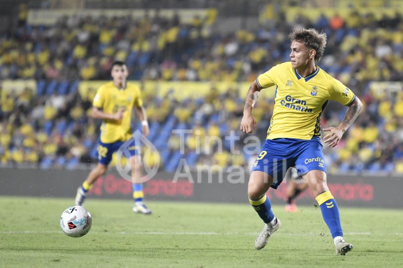 1-1: Las Palmas inicia la era García Fernández con salsa agridulce
