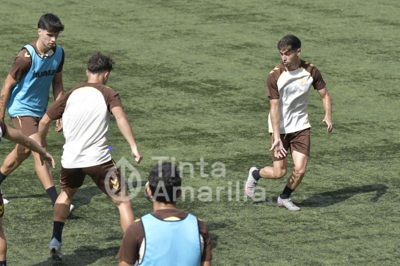 Fotos: Las Palmas Atlético, tras la tercera victoria en Matapiñonera