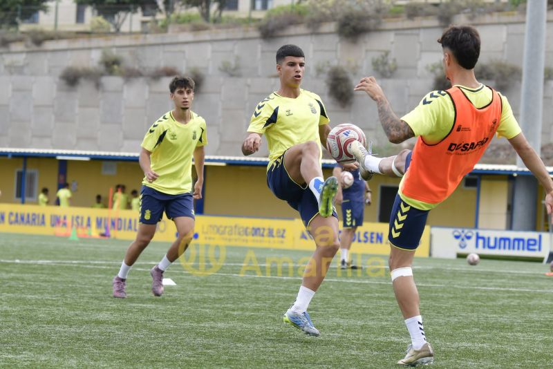 Fotos: Las Palmas C ya tiene en su mira al Mensajero