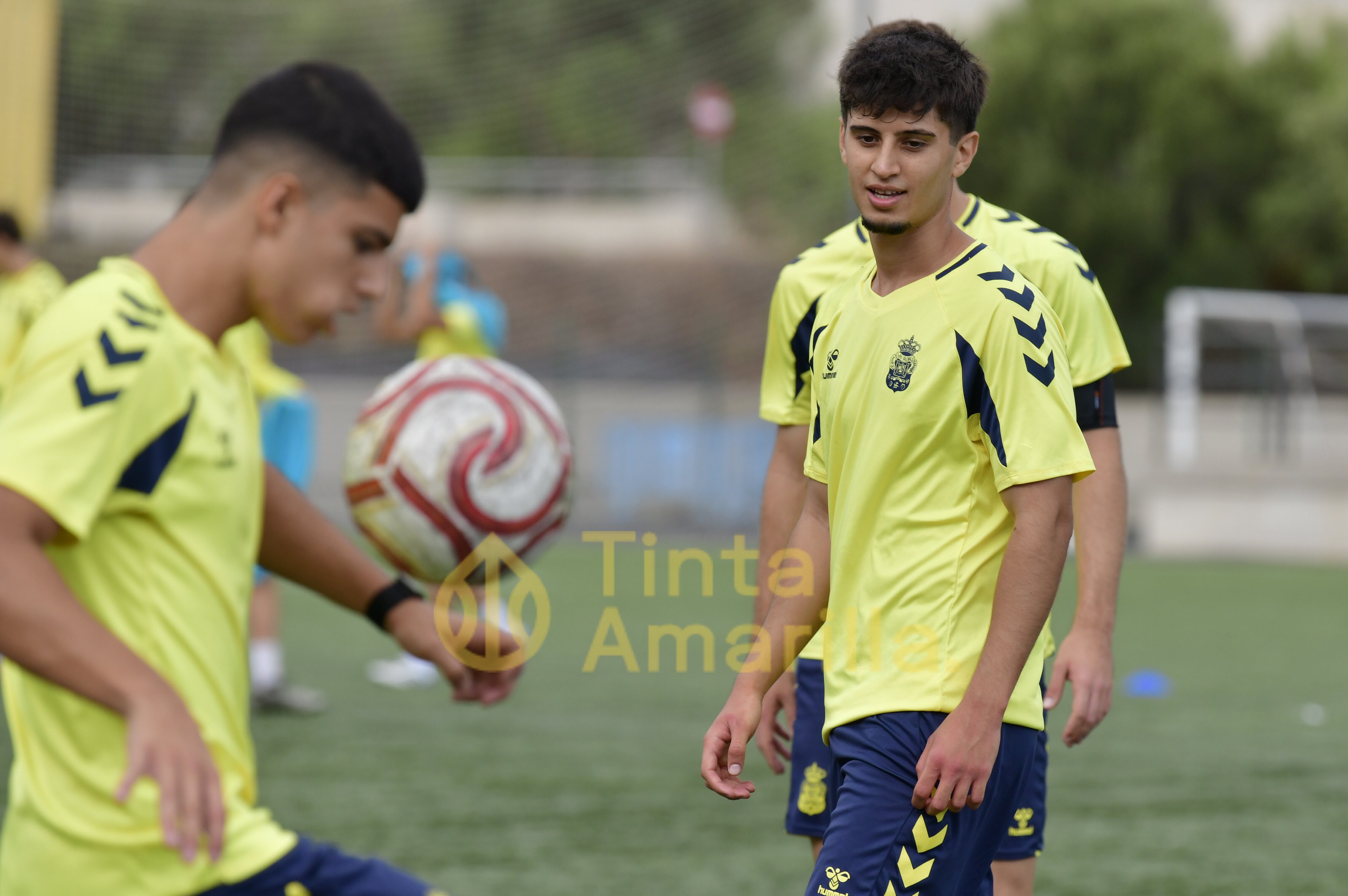 Fotos: Las Palmas C ya tiene en su mira al Mensajero
