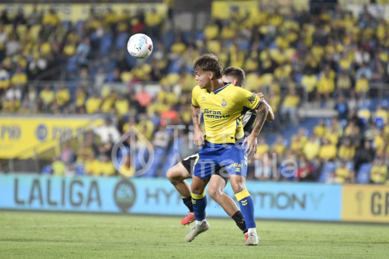 1-1: Las Palmas inicia la era García Fernández con salsa agridulce