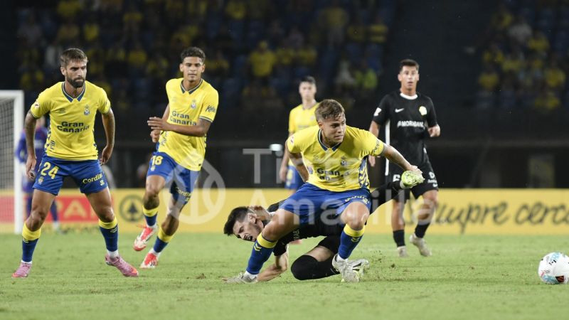 1-1: Las Palmas inicia la era García Fernández con salsa agridulce