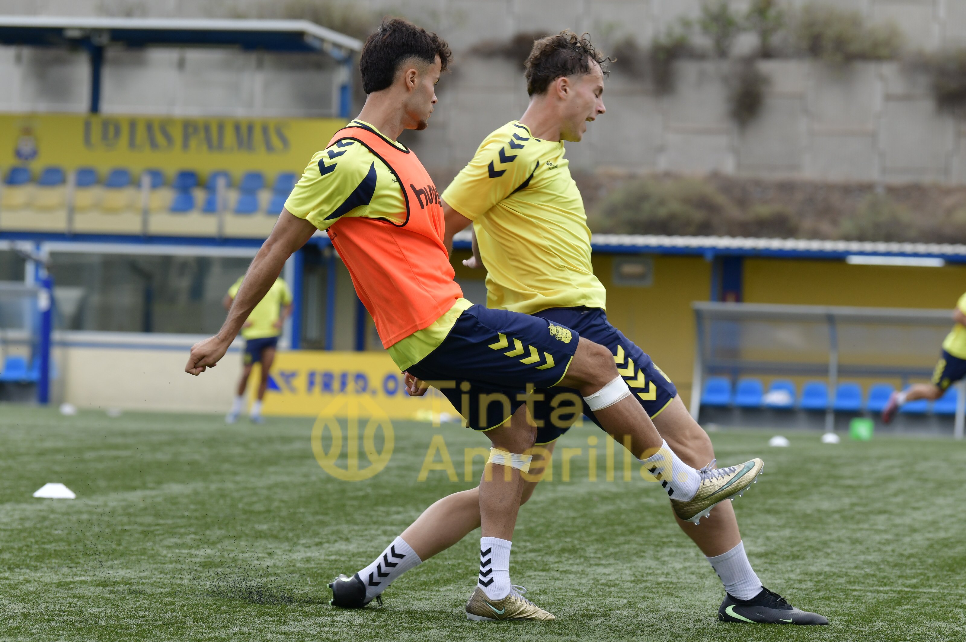 Fotos: Las Palmas C ya tiene en su mira al Mensajero