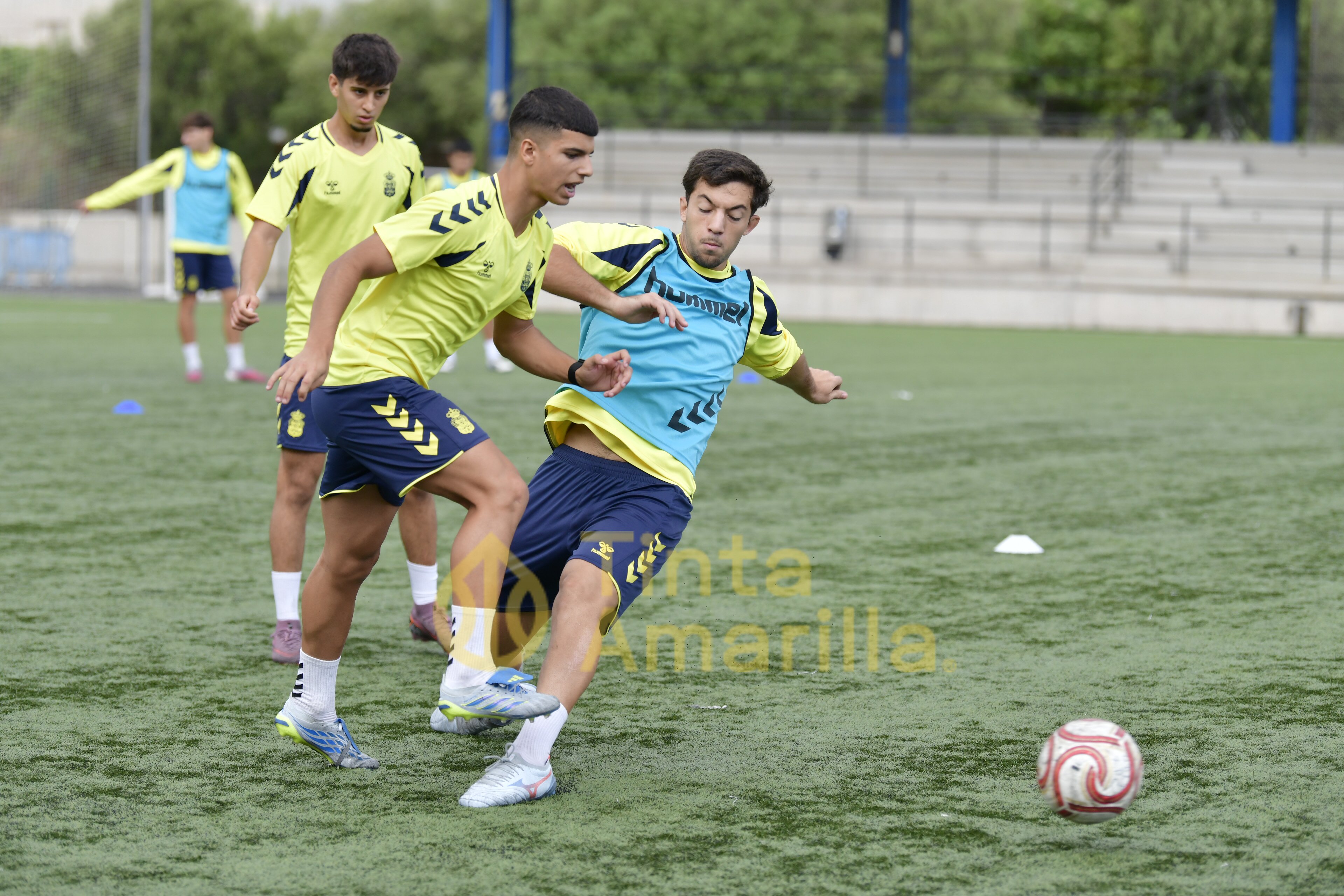 Fotos: Las Palmas C ya tiene en su mira al Mensajero