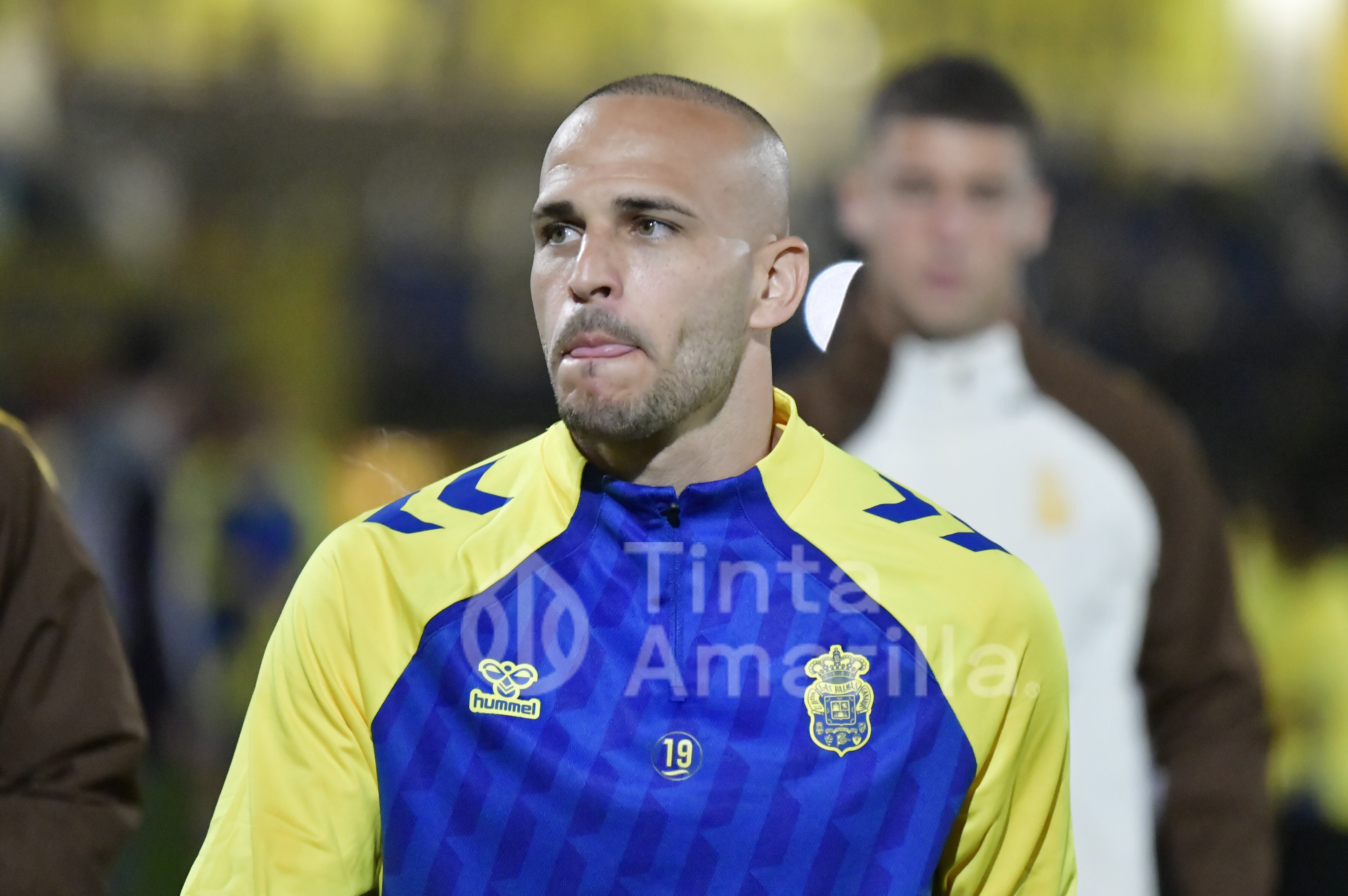1-1: Las Palmas cambia su receta de juego y empata con un gran líder