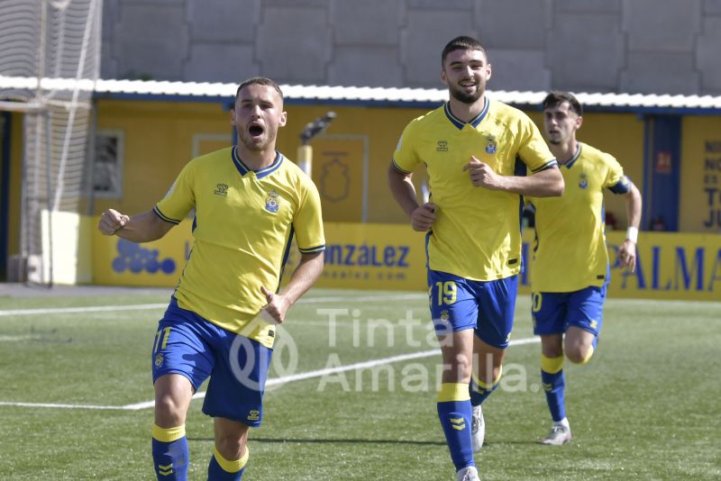 3-2: El filial de la UD saca orgullo para remontar un 0-2 adverso