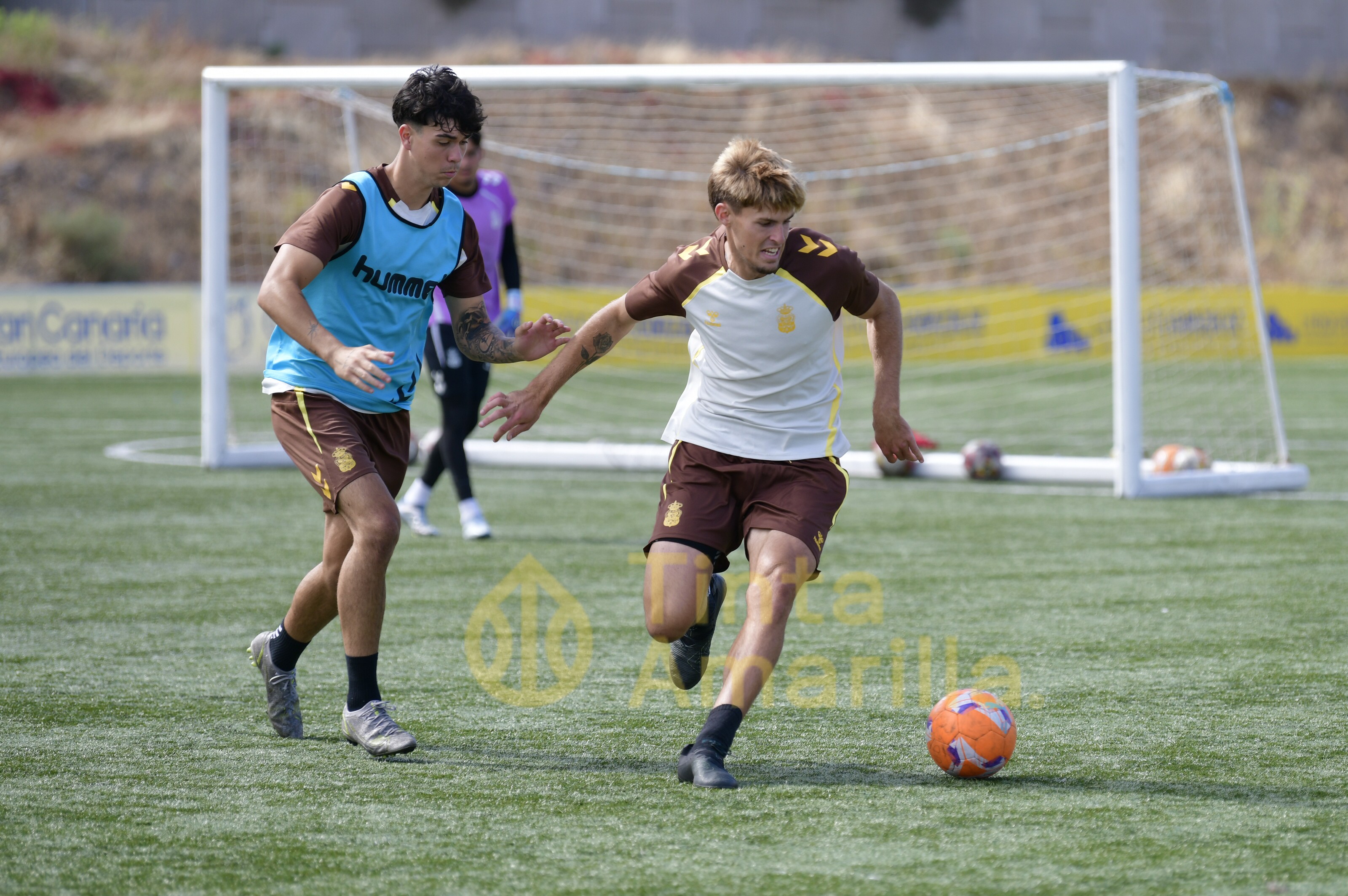 Fotos: Las Palmas C, en compás de espera de una final