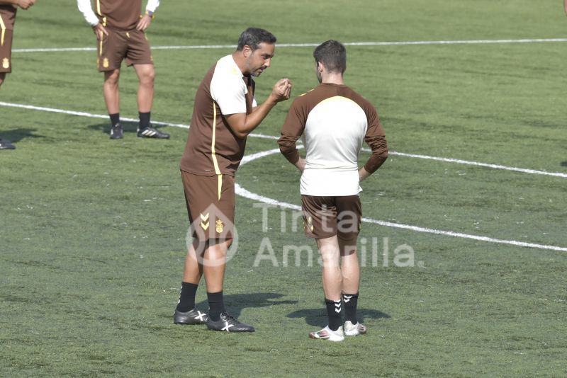 Fotos: Las Palmas Atlético recibe a un equipo centenario