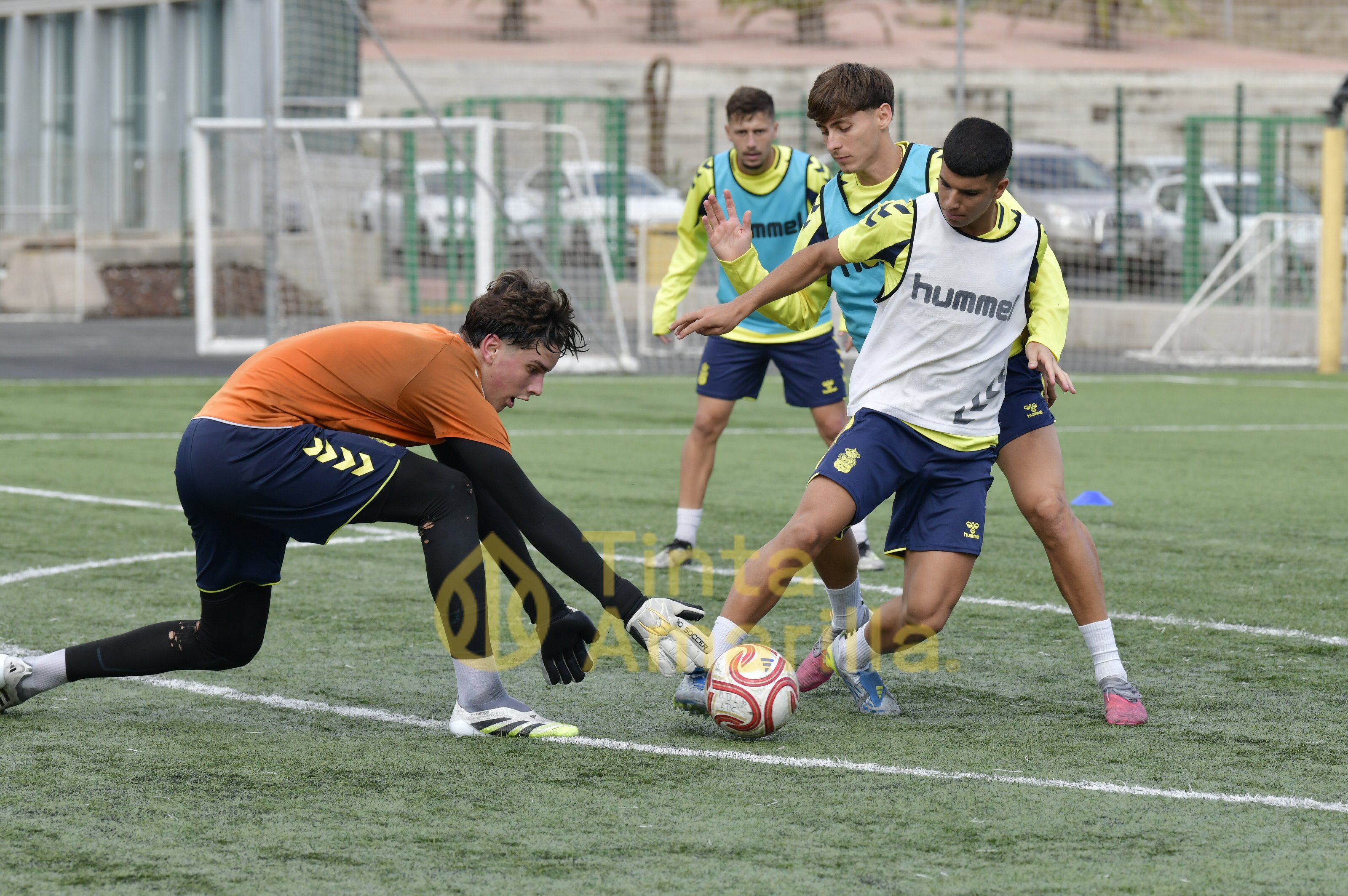 Fotos: Las Palmas C ya tiene en su mira al Mensajero