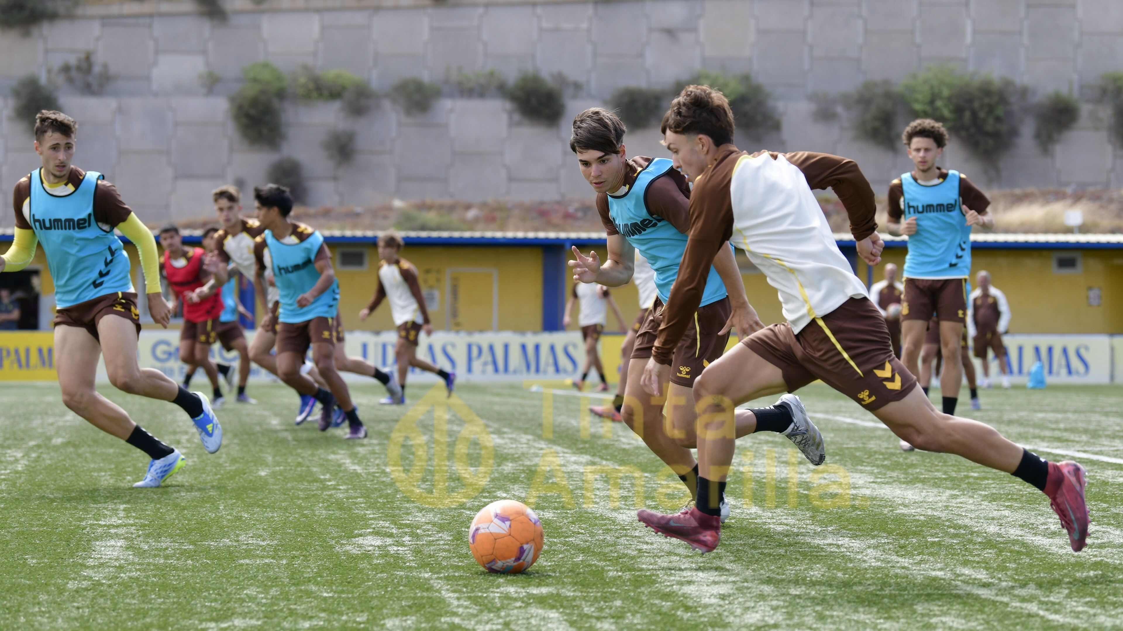 Fotos: Las Palmas C, en compás de espera de una final