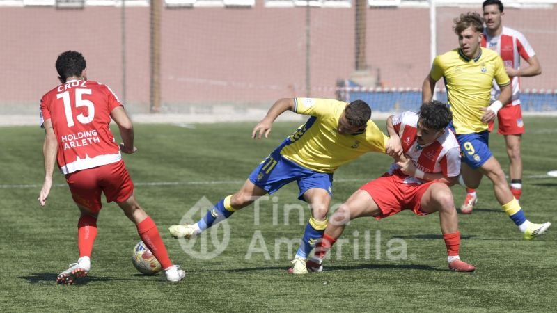 3-2: El filial de la UD saca orgullo para remontar un 0-2 adverso