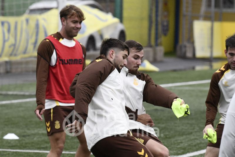 Fotos: Las Palmas Atlético también prepara su despedida de 2025