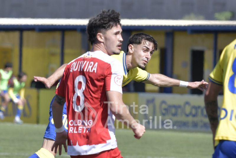 3-2: El filial de la UD saca orgullo para remontar un 0-2 adverso