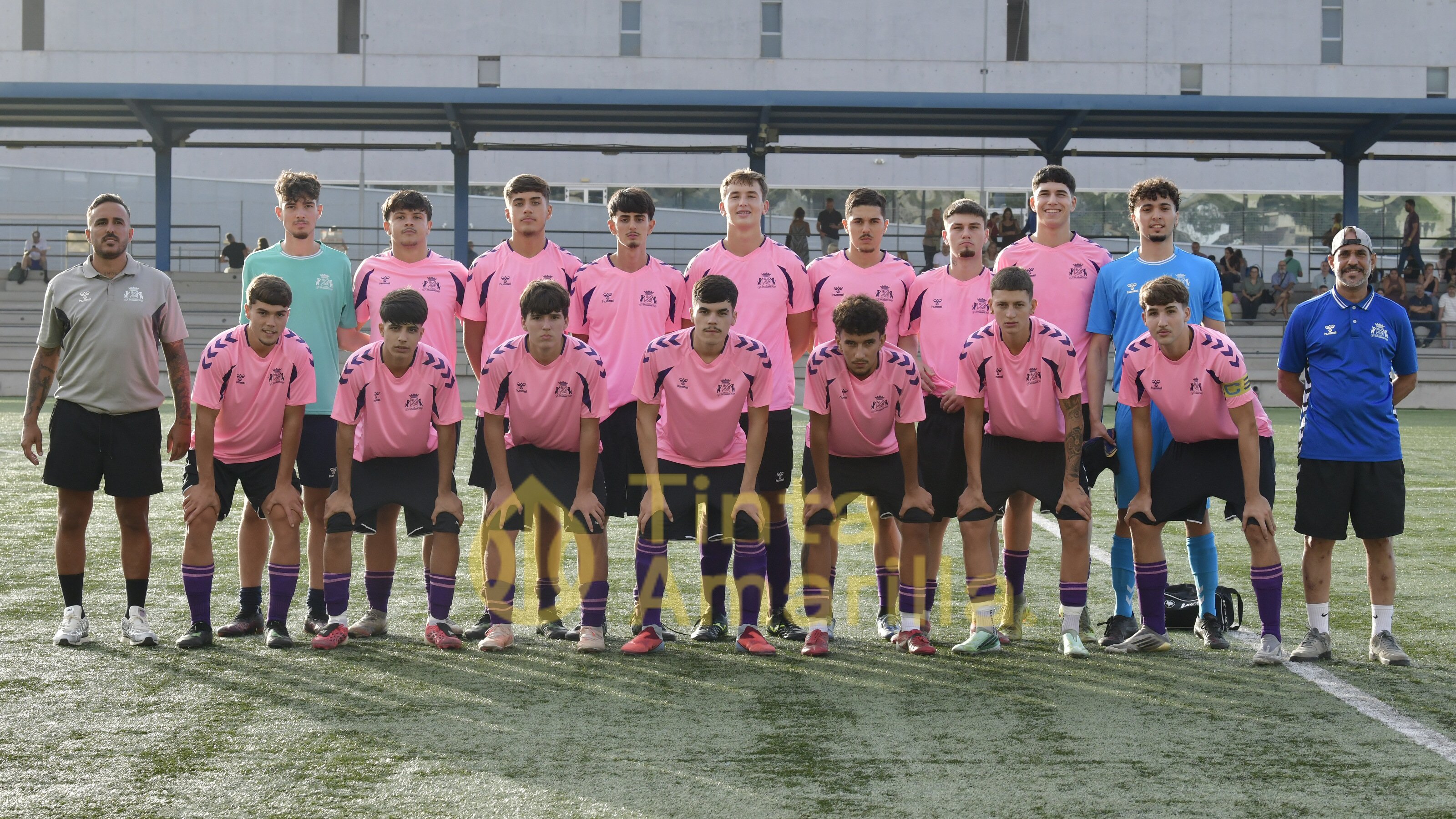 Fotos: El juvenil C de la UD supera al Longueras