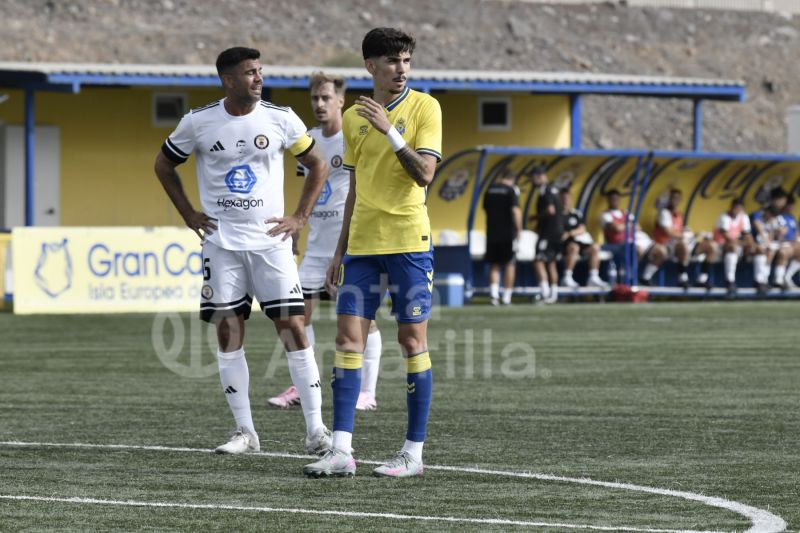 3-1: Las Palmas C remonta y logra su primer triunfo oficial
