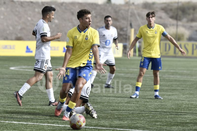 3-1: Las Palmas C remonta y logra su primer triunfo oficial