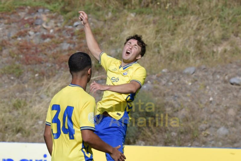 2-1: Las Palmas C da fe del descenso sin lágrimas de la SD Tenisca