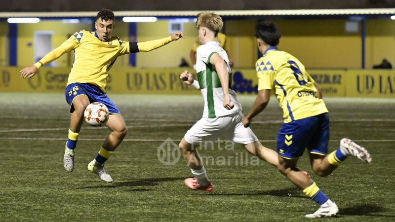 2-1: La UD tumba al Elche con el último zambombazo de Arturo