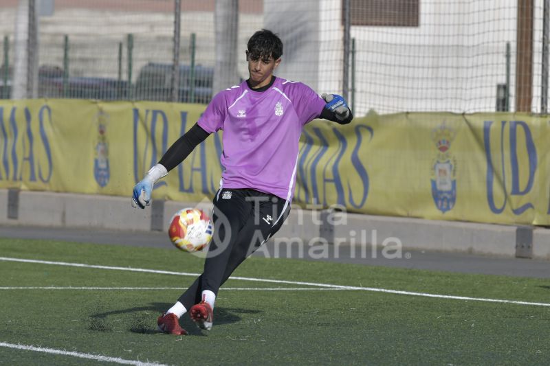 Fotos: Las Palmas C prepara su matinal sabatina con el Mensajero