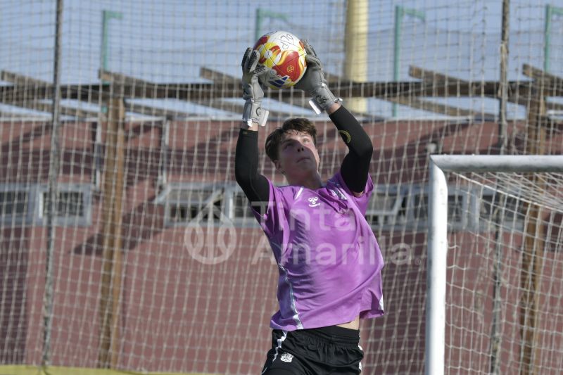 Fotos: Las Palmas C prepara su matinal sabatina con el Mensajero