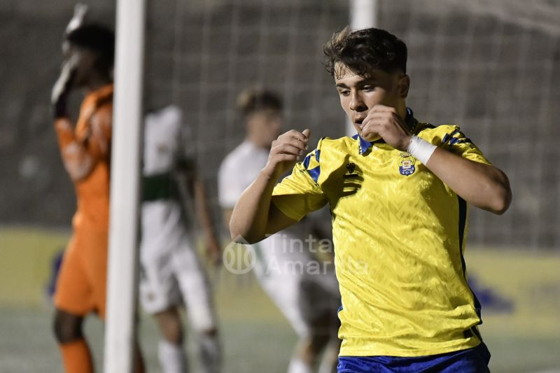 2-1: La UD tumba al Elche con el último zambombazo de Arturo