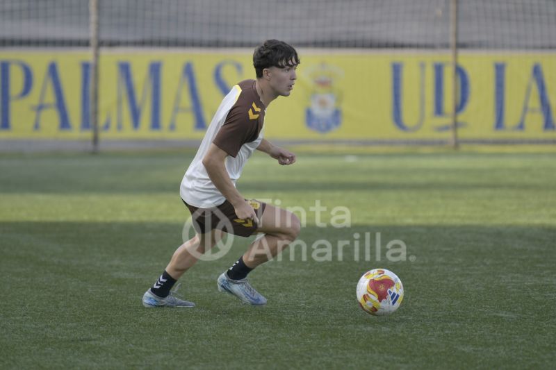 Fotos: Las Palmas C prepara su matinal sabatina con el Mensajero