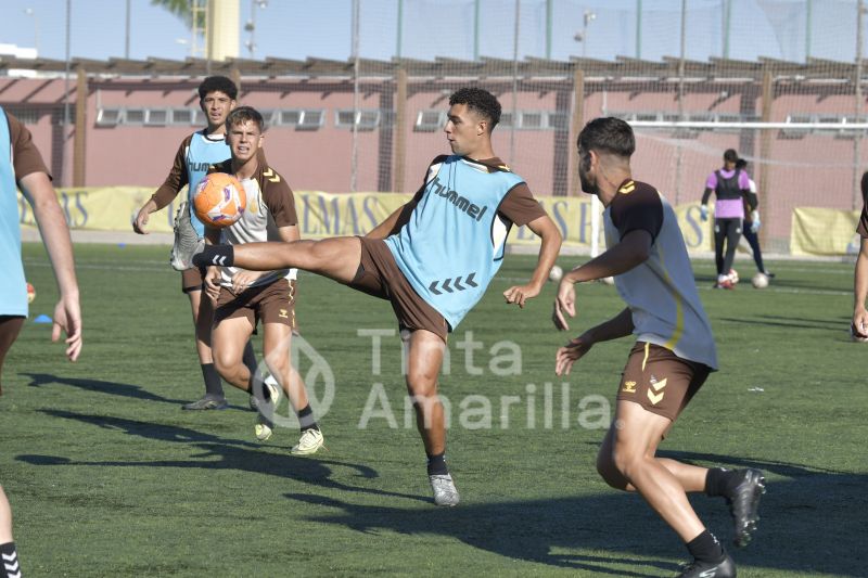 Fotos: El Lanzarote pondrá a prueba el gran momento de Las Palmas C