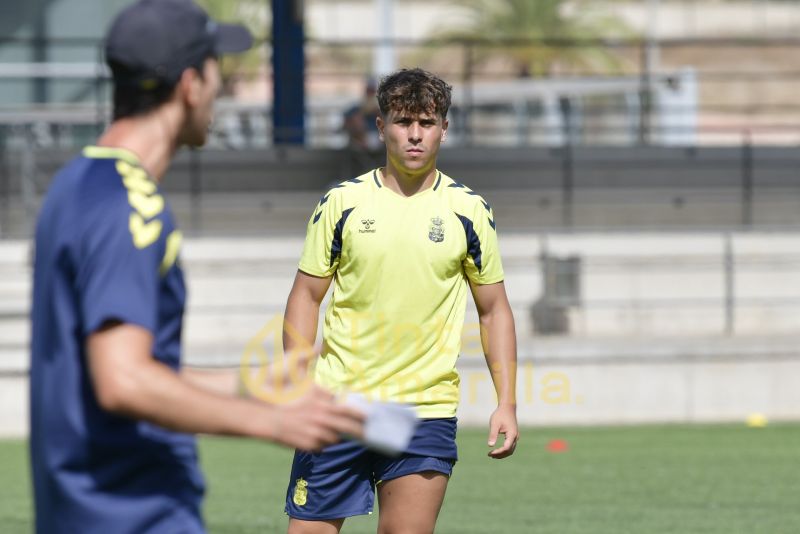 Fotos: Las Palmas Atlético prepara su equipaje para ir a Linares