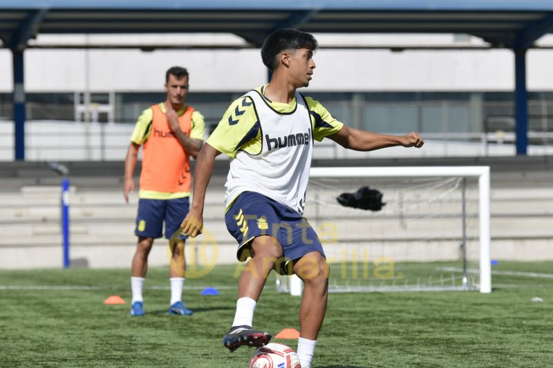 Fotos: Las Palmas Atlético prepara su equipaje para ir a Linares