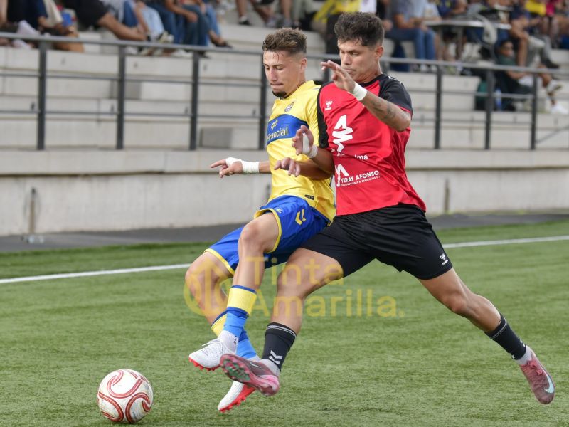 2-2: Las Palmas C y Mensajero igualan en el debut técnico de Iván López