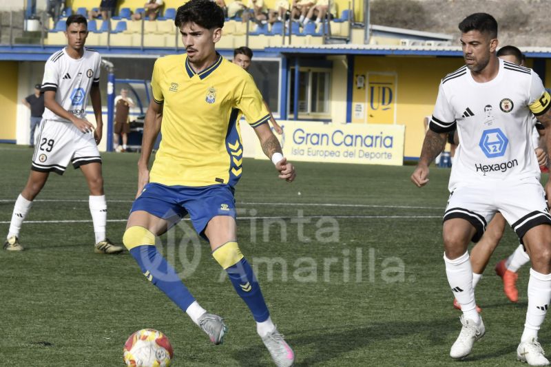 3-1: Las Palmas C remonta y logra su primer triunfo oficial