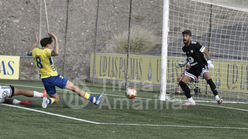 3-1: Las Palmas C remonta y logra su primer triunfo oficial